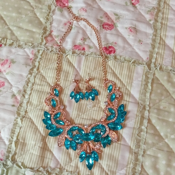 Aquamarine Rhinestone Set - Picture 3 of 4